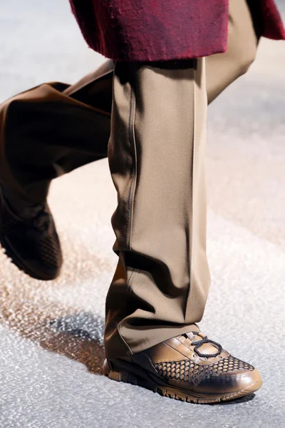 Look 28